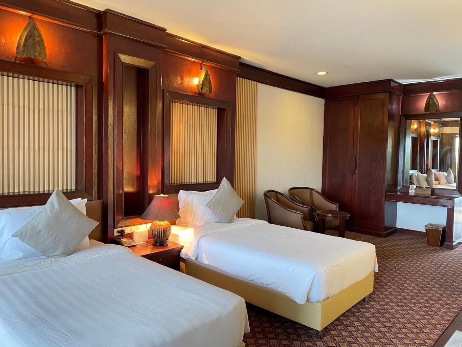 Gassan Legacy Golf Club Hotel Lamphun Luaran gambar