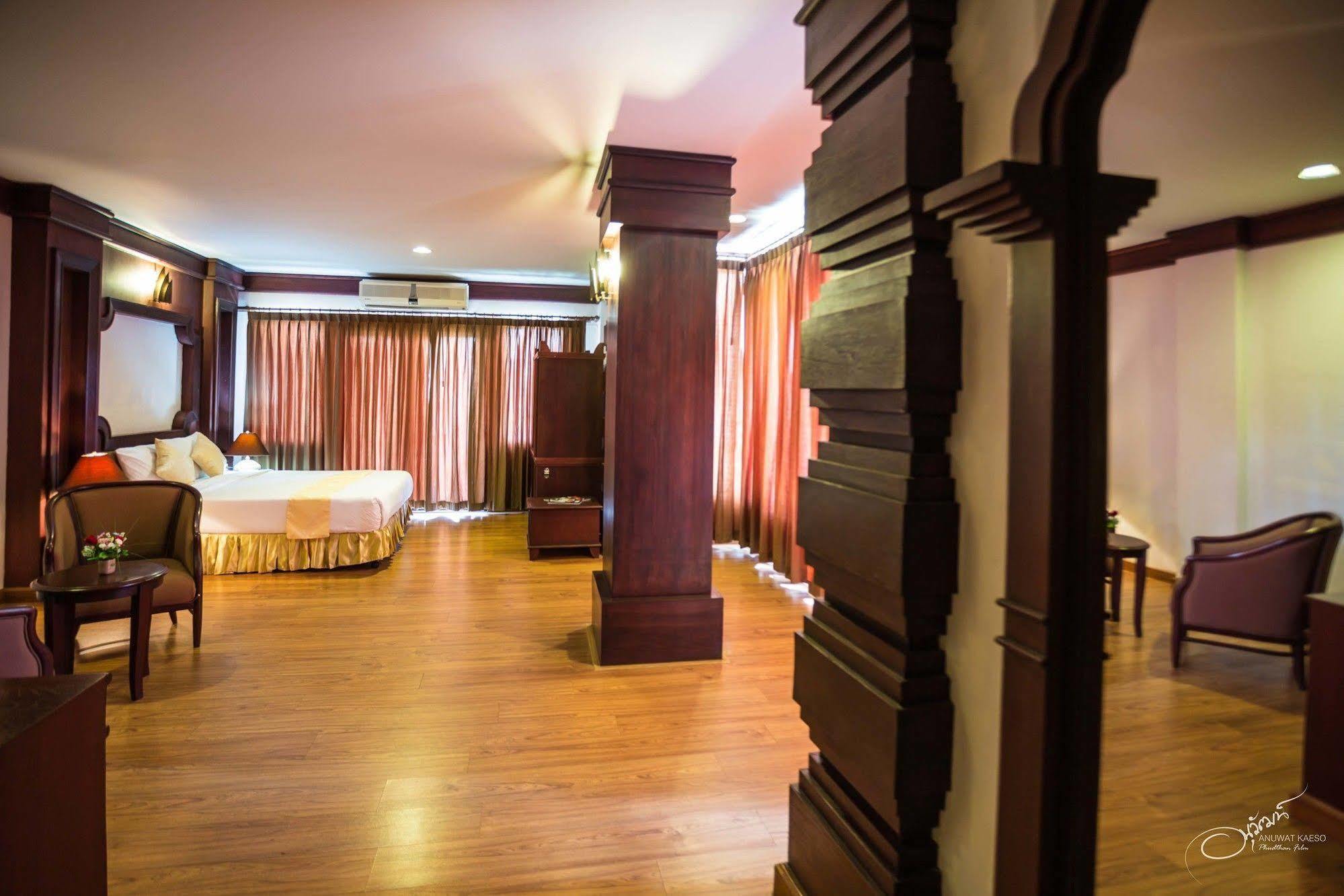 Gassan Legacy Golf Club Hotel Lamphun Luaran gambar